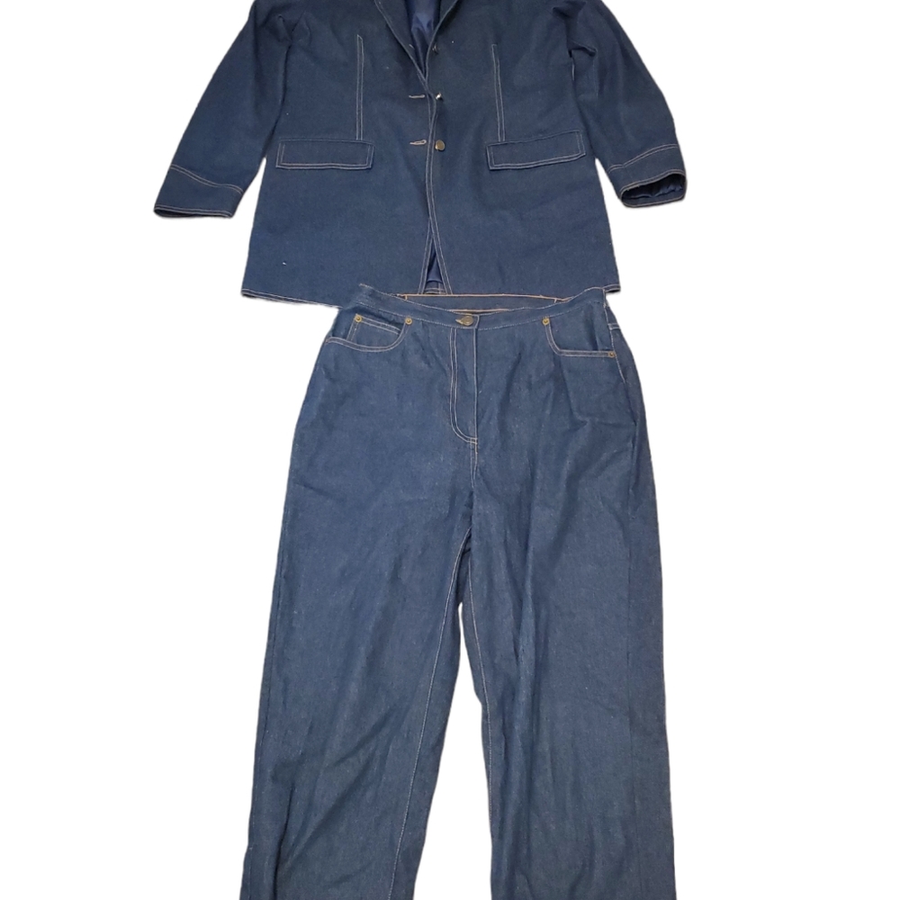 Reg $400 Terry Lewis Classic Luxuries size M - Picture 4 of 6